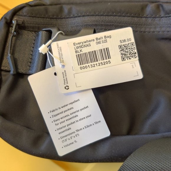 NWT Lululemon Everywhere Belt Bag BLACK Rare Original OG Version Classic EBB 1L - Picture 10 of 12
